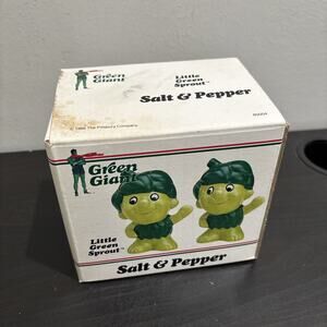 NEW IN BOX 1988 Green Giant “Little Green Sprout” Ceramic Salt & Pepper Shakers